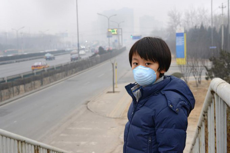 La contaminación provocada por el tráfico o por el tabaco afecta a la estructura cerebral de los niños