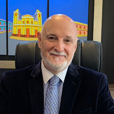 Dr. José Enrique Schroeder
