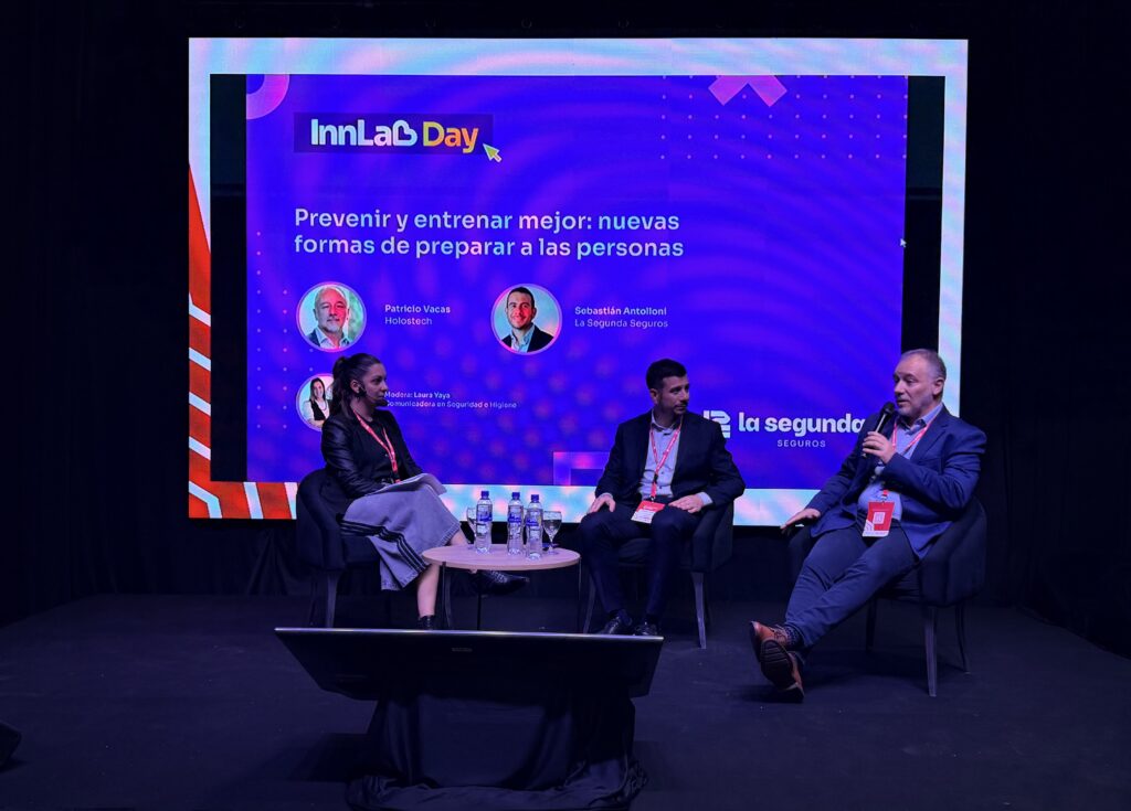 Panel «Prevenir y entrenar mejor» del InnLab Day con Sebastián Antolloni, de La Segunda ART, Patricio Vacas, de Holostech, y Laura Yaya como moderadora