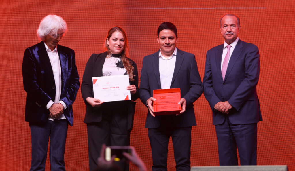 Representantes de Bodega Salentein reciben el Reconocimiento Empresarial ORP 2026 en la Noche Orpheus