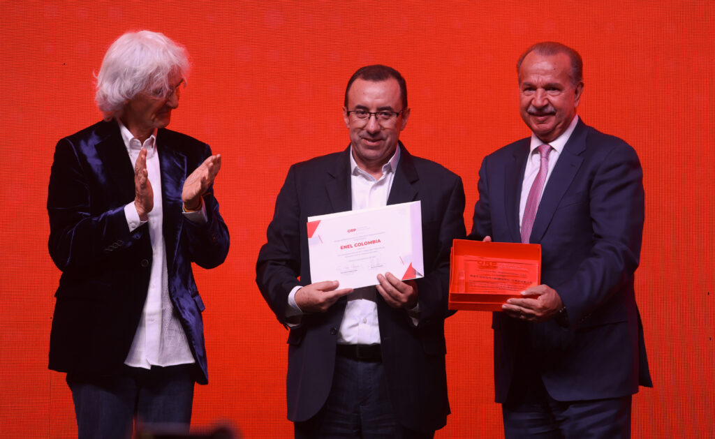 Representantes de Enel Colombia reciben el Reconocimiento Empresarial ORP 2026 en la Noche Orpheus