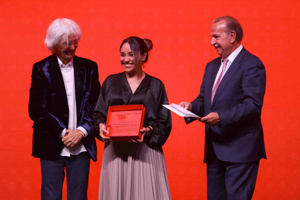Representantes de Odinsa reciben el Reconocimiento Empresarial ORP 2026 en la Noche Orpheus